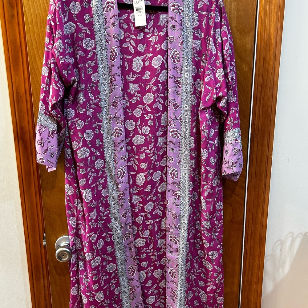 LOFT Floral Kimono Robe in Purple and Pink